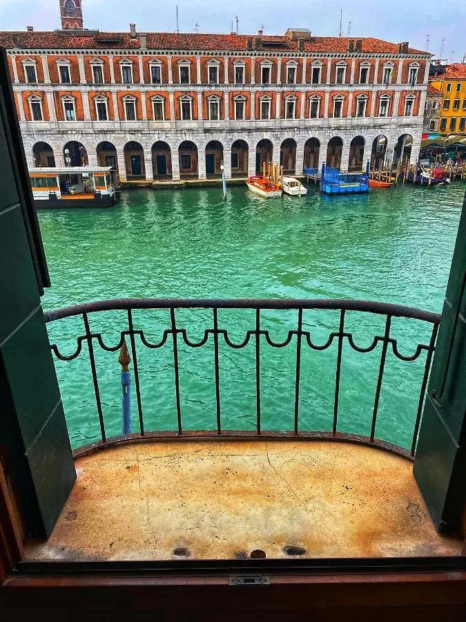 *** Pensión Locanda Leon Bianco On The Grand Canal Venecia Italia