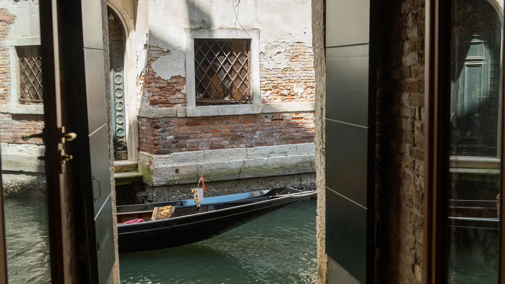 Locanda Leon Bianco On The Grand Canal Venecia 3*,