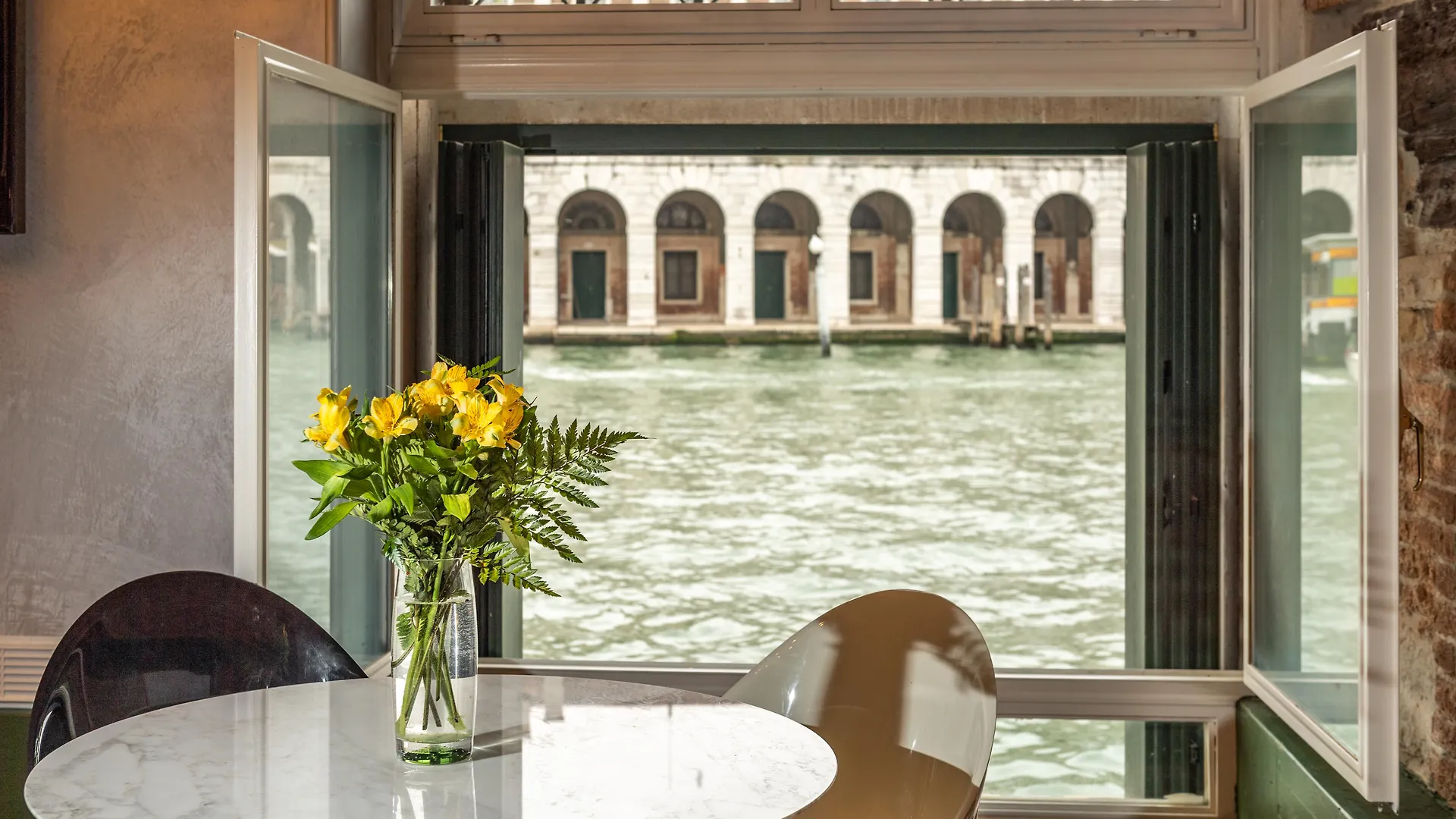 Locanda Leon Bianco On The Grand Canal Venecia