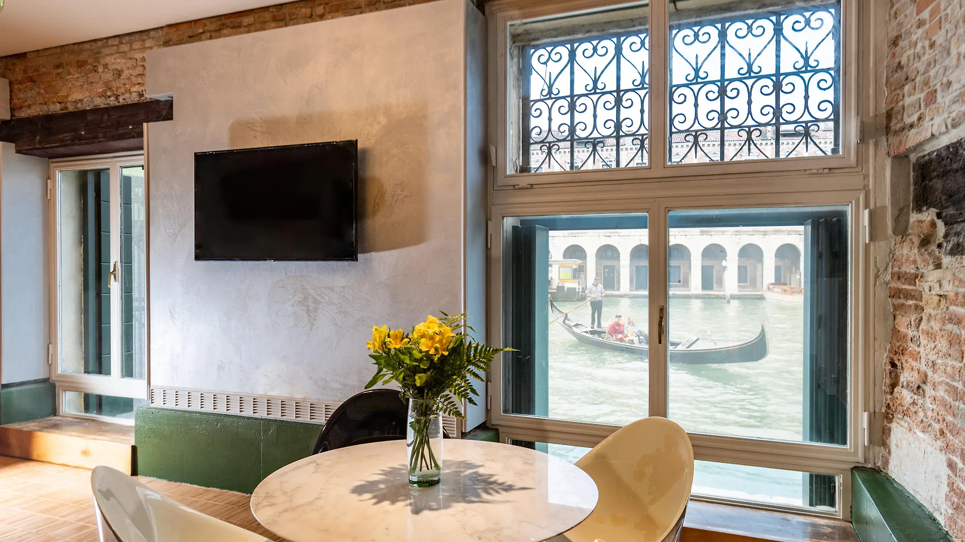 Locanda Leon Bianco On The Grand Canal Venecia Pensión